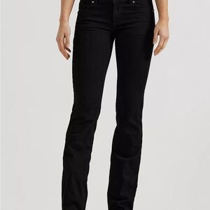 Womens essential wrangler mid rise bootcut jeans in black